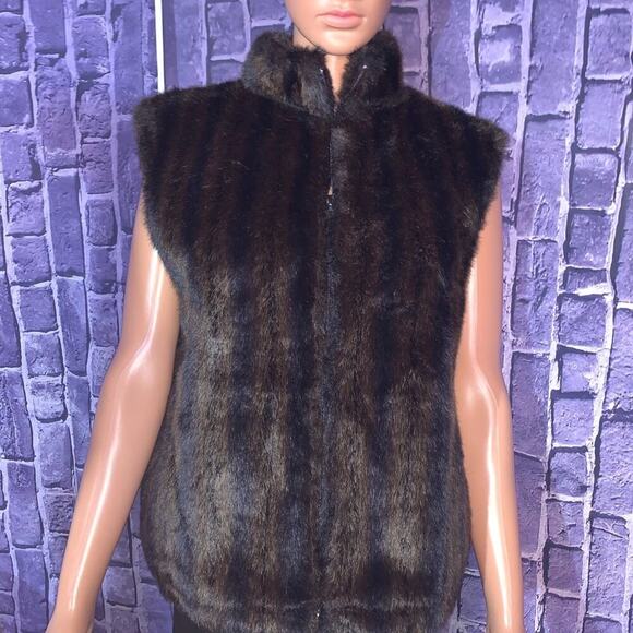 Caribou Crossing vest faux fur brown/black SZ M from Alaska full zip up fuzzy - Picture 8 of 13
